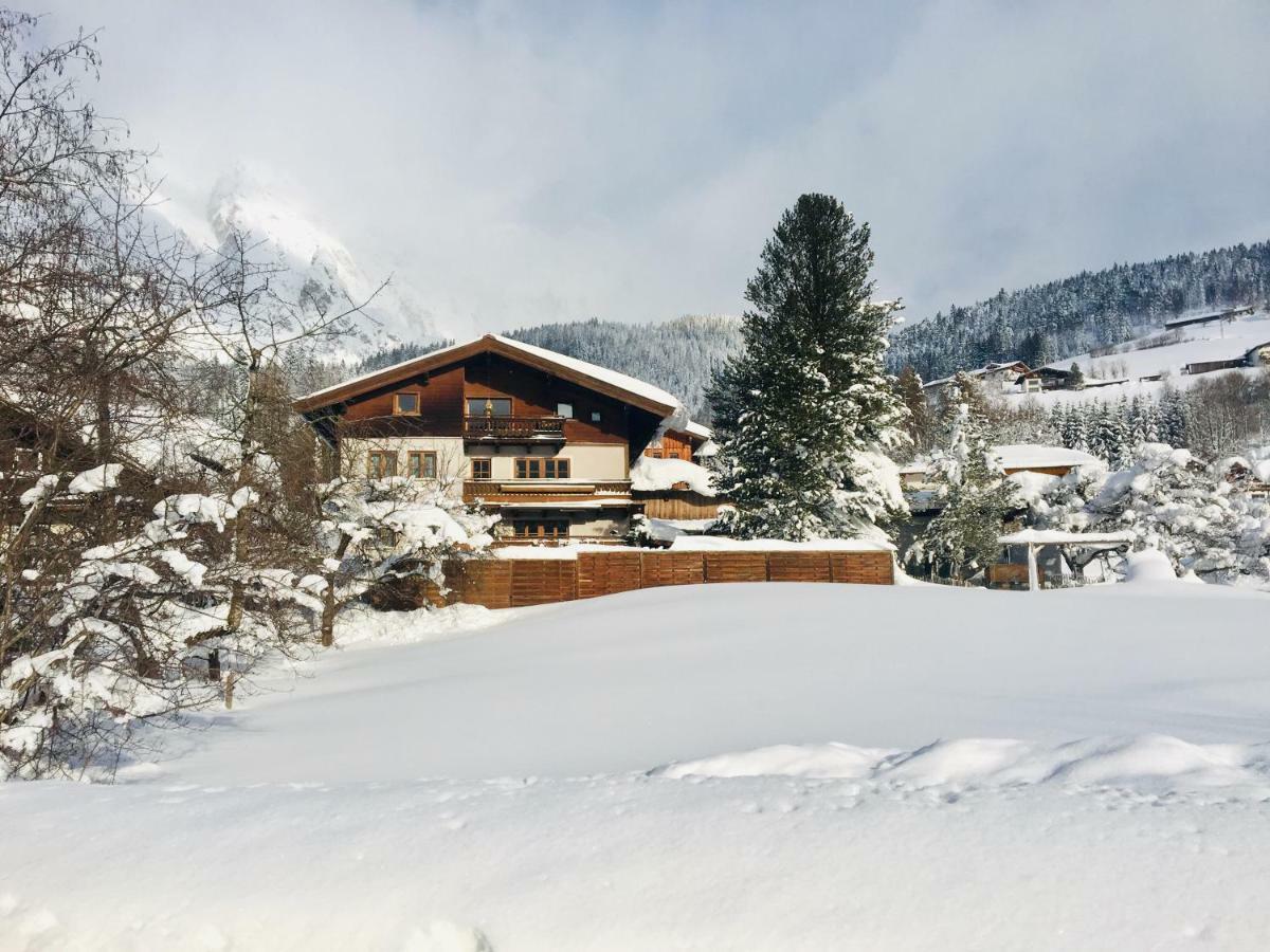 Familienbauernhof - Leogang Apartments Weissbacher المظهر الخارجي الصورة
